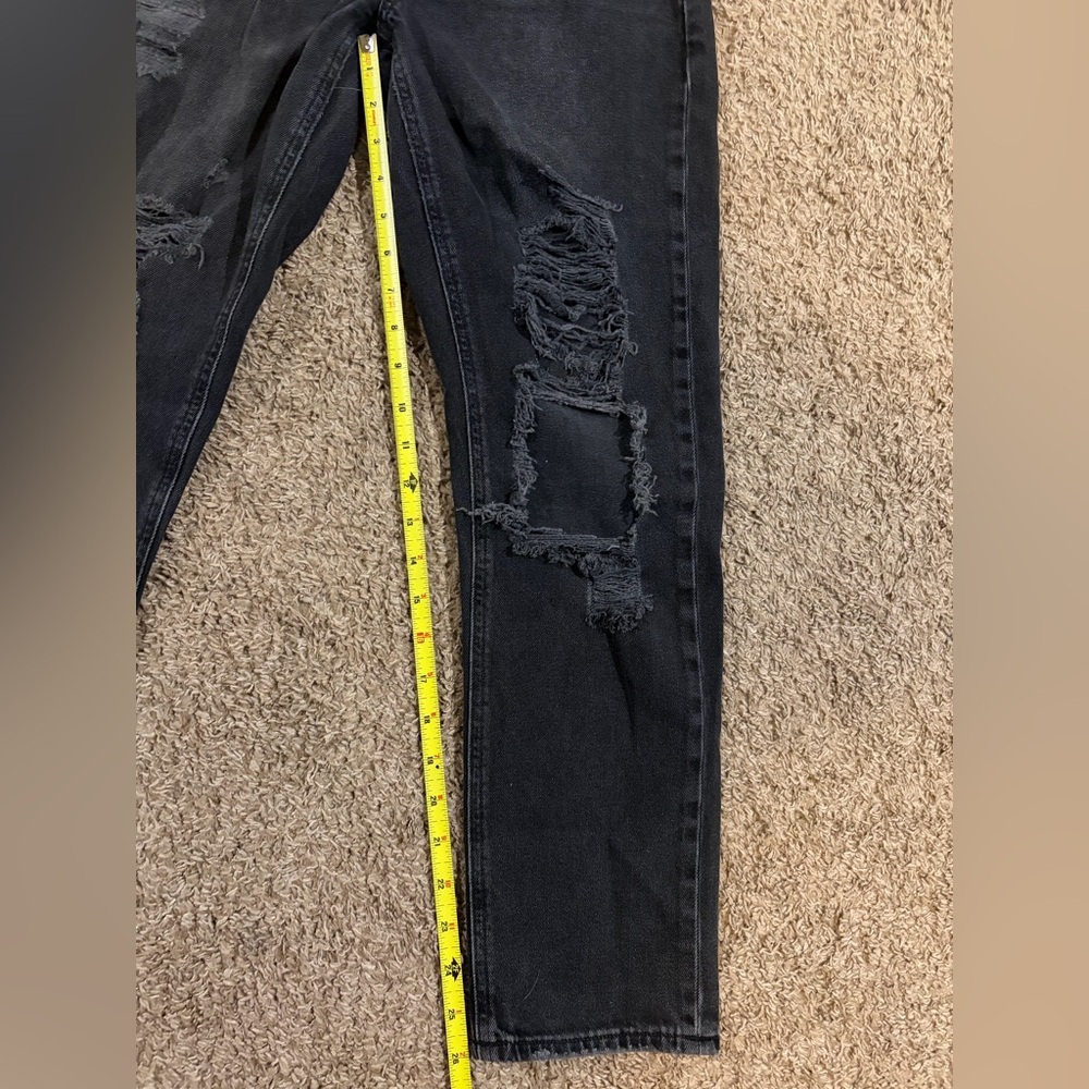 American Eagle Women's Distressed High-Rise Mom Jeans Black Size 4 - Picture 6 of 7